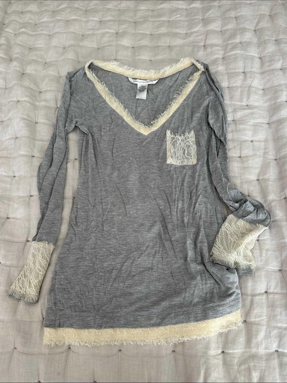 Diane Von Furstenberg Gray Long Sleeve V-Neck Top with Cream Lace